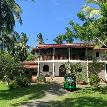 The escape with Jadeon - Hotel exterior or room view