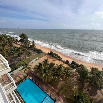 PL BEACH FRONT APARTMENT - Hotel exterior or room view
