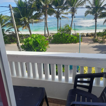 White Surfing Beach Resort - Hotel exterior or room view