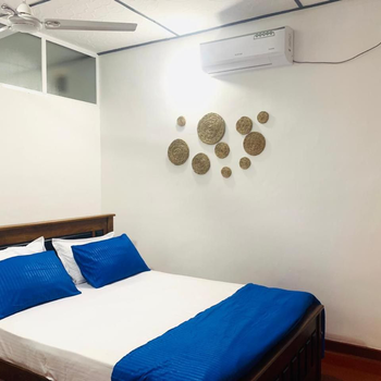 Yoyo holidays inn - Hotel exterior or room view