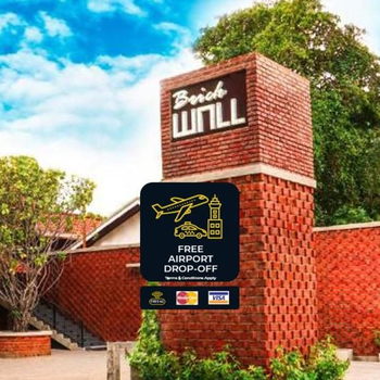 Olinia Airport Hotel - Hotel exterior or room view