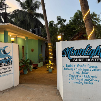 Moonlight surf hostel - Hotel exterior or room view
