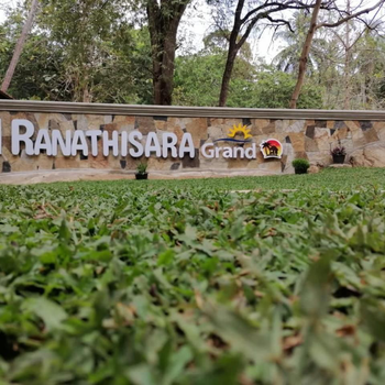 Ranathisara Grand Hotel - Hotel exterior or room view