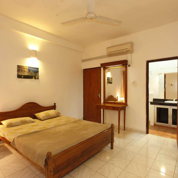 N S Apartment - Hotel exterior or room view