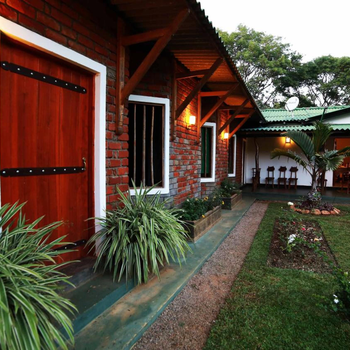 Indi Rose Garden - Hotel exterior or room view