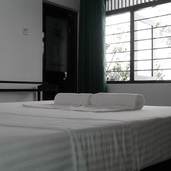 Water Front Home Stay and Resort - Hotel exterior or room view