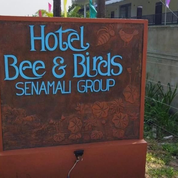 Bee and Birds Hotel - Hotel exterior or room view