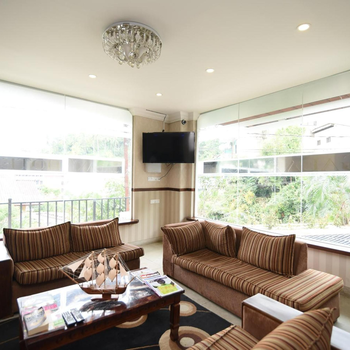 Galaxy City Hotel - Hotel exterior or room view