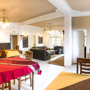 Suriya Guest - Hotel exterior or room view