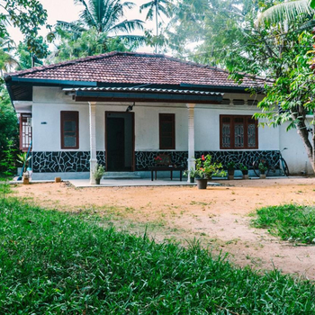 New Sam Tourist Inn - Hotel exterior or room view