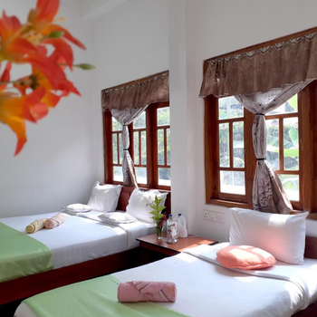 Subash Hotel - Hotel exterior or room view