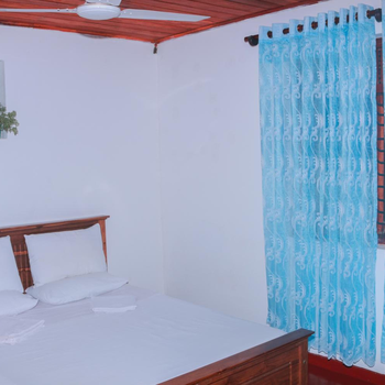 Hotel Golden Bell - Hotel exterior or room view