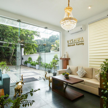 Vishwa Retreat Hotel - Hotel exterior or room view