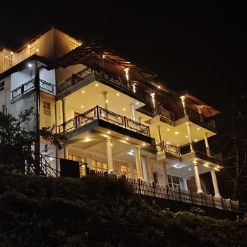 Drizzle Ridge Hotel - Hotel exterior or room view