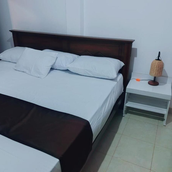 Lakruu Holiday Home Anuradhapura - Hotel exterior or room view