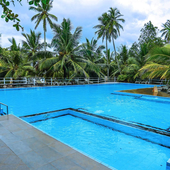 Lagoon Paradise Beach Resort - Hotel exterior or room view
