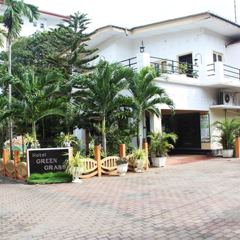 Green Grass Hotel & Restaurant - Hotel exterior or room view