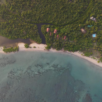 Giman Free Beach Resort - Hotel exterior or room view