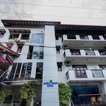 Gloria Grand Hotel - Hotel exterior or room view