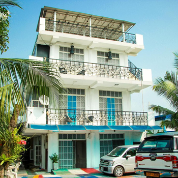 White House - Hotel exterior or room view