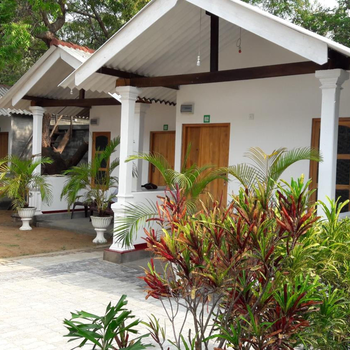 The Bavarian Resort - Hotel exterior or room view