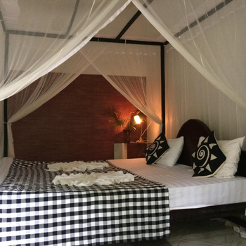 Sea Waves rooms and apartment - Hotel exterior or room view