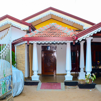 Lakshmi Family Villa - Hotel exterior or room view