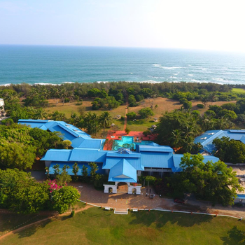 The Oasis Beach Resort - Hotel exterior or room view