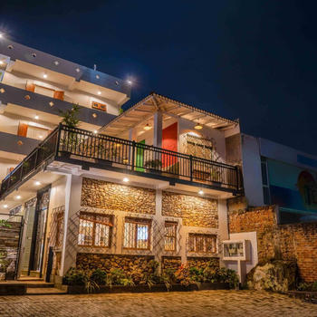 Brixia Cafe & Guest - Hotel exterior or room view