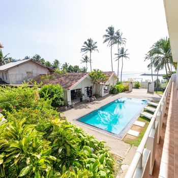 Shangrela Beach Resort by ARK - Hotel exterior or room view