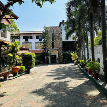 Blue Lotus Garden Hotel piliyandala - Hotel exterior or room view