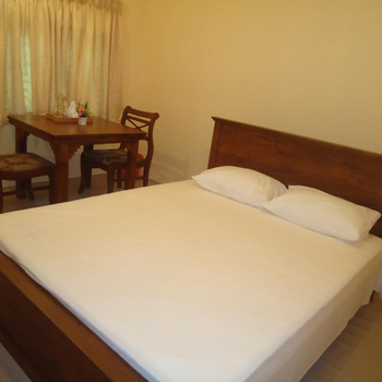 Guest House - Hotel exterior or room view
