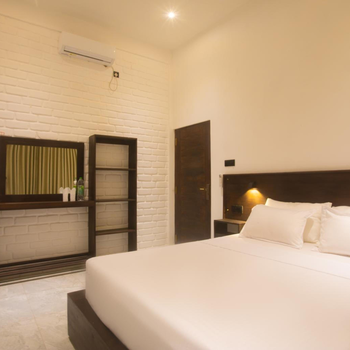 Luminozo Beach Hotel - Hotel exterior or room view