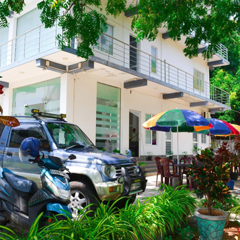 Sivas Hotel & Restaurant - Hotel exterior or room view