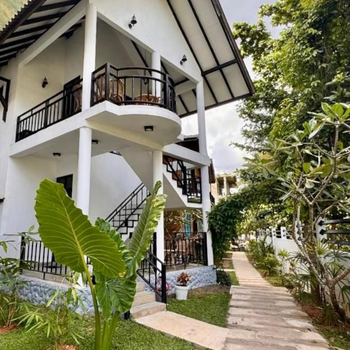 Mahaon surf hotel - Hotel exterior or room view