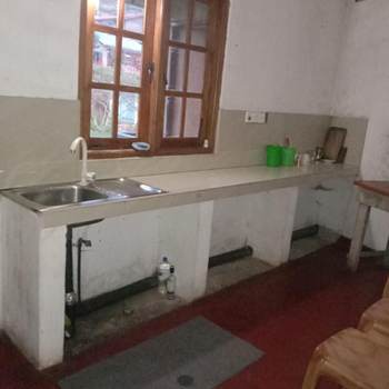 Rimadi Lake Guest Inn - Hotel exterior or room view