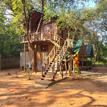 Treehouse & Lofts Sigiriya - Hotel exterior or room view