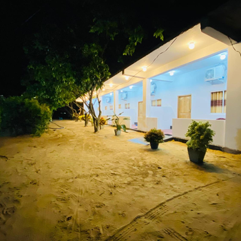 Dolphin Village - Hotel exterior or room view