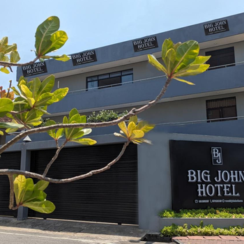 Big John Hotel - Hotel exterior or room view