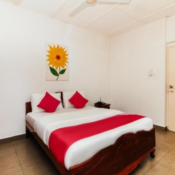 OYO 228 Sea View Hotel - Hotel exterior or room view