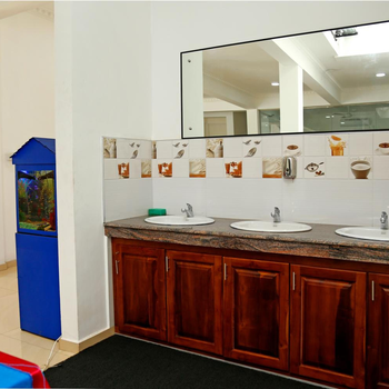 Ronaka Airport Transit Hotel - Hotel exterior or room view