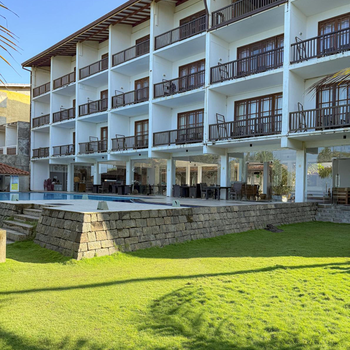 Serendib Beach Hotel - Hotel exterior or room view