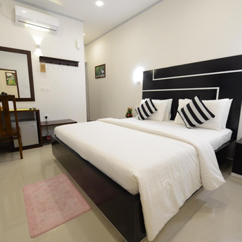 Diva Villa Airport Transit Hotel - Hotel exterior or room view