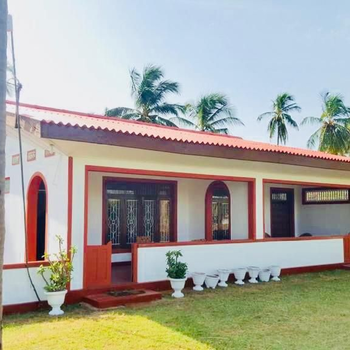 Sampalthivu Beach Villa - Hotel exterior or room view