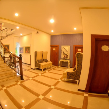 Negombo New Queen's Palace - Hotel exterior or room view