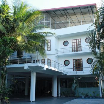 Ananthi HOTELS - Hotel exterior or room view