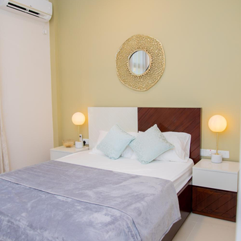 ARON'S Lavinia RUBY - Hotel exterior or room view