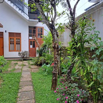 B & B CHARM - Hotel exterior or room view