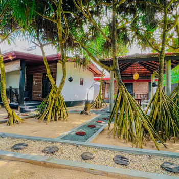 Sea Shell Villa Hikkaduwa 2 Separate Cabanas Ocean Front Villa - Hotel exterior or room view