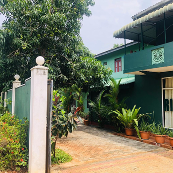 River Garden Hotel Anuradhapura - Hotel exterior or room view